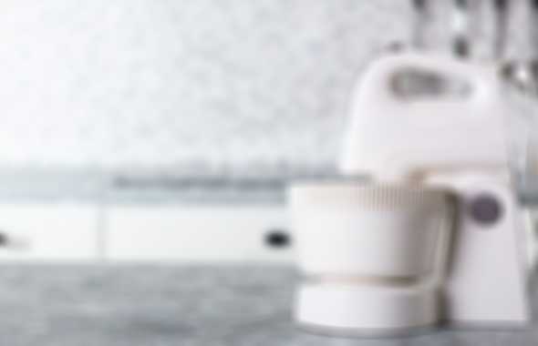 How to Match the Color of Your Handbag With an Outfit